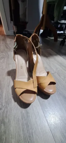 Sandália de Salto Alto tam 39