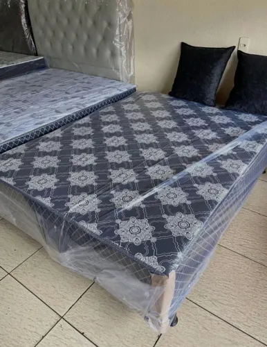 Cama Box de Casal com Desenho Floral
