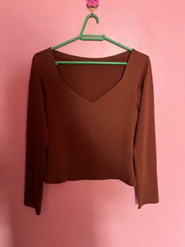 Blusa marrom manga longa M