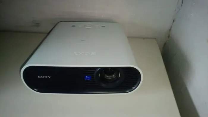 ? Projetor Sony VPL-EX7 - Usado  ? Valor: R$ 500,00  Projetor Sony original, usado, 