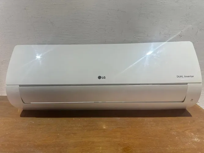 Ar condicionado Split LG Dual Inverter 12.000 BTUS COM DEFEITO