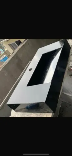 Pias em granito preto