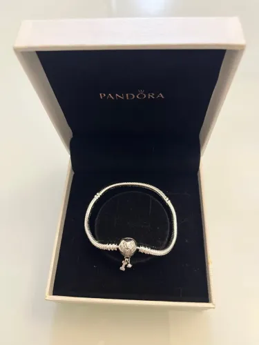 Pulseira Pandora Original com Berloque de Coração