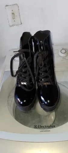 Bota Feminina Vizzano Verniz Preta