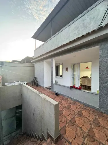 IC Vendo casa em Maria Ortiz - Vitória 