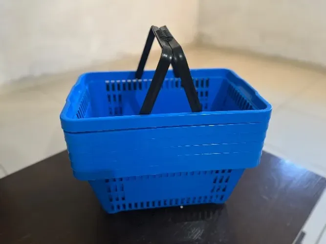 Cestinha de compras para mercado e supermercado 