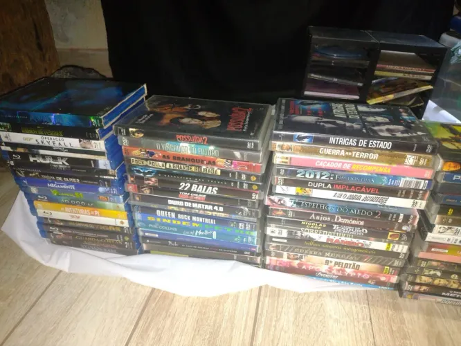 Coleção de Filmes em Blu-ray e DVD