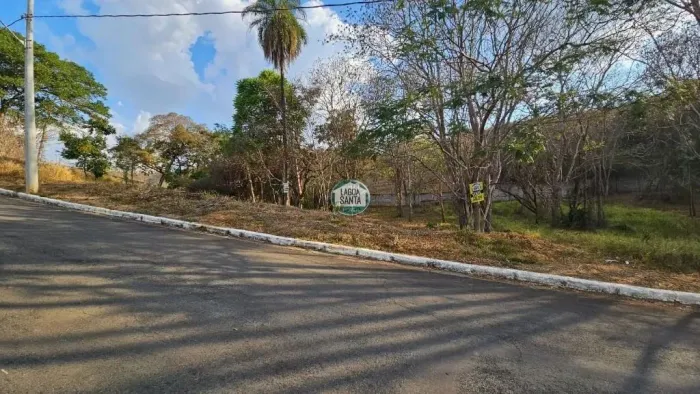 Terreno à venda no Condomínio Versailles Ville de France - Lagoa Santa/MG