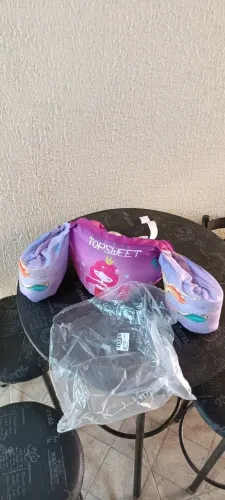 Boia de braço infantil com design de sereia