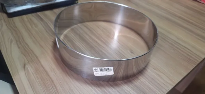 Aro cortador de tortas em inox redondo 25 cm de diâmetro 
