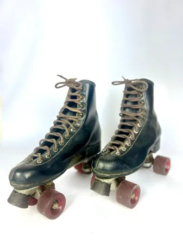 PATINS RETRÔ . USO OU DECORATIVO . ORIGINAL 