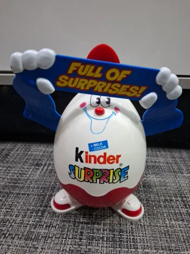 Boneco Kinder Ovo grande
