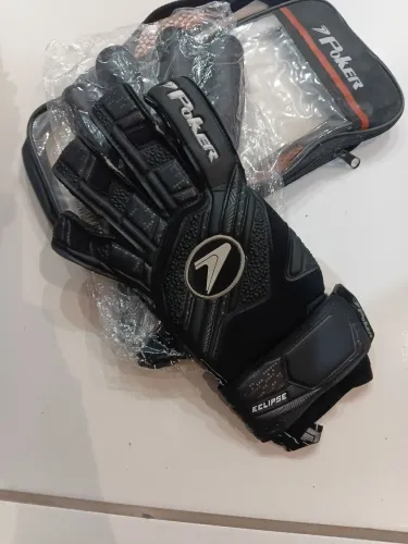 Luva de Goleiro Poker Eclipse