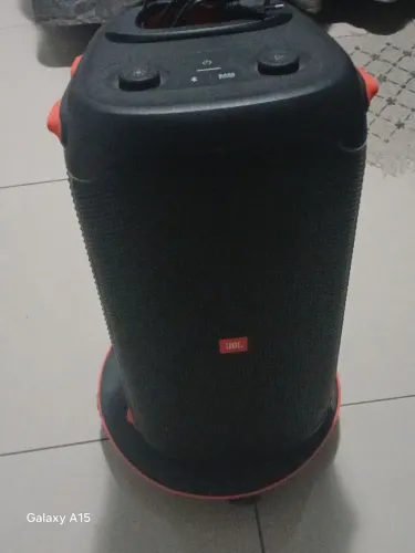 Vendo essa caixa JBL partybox 110