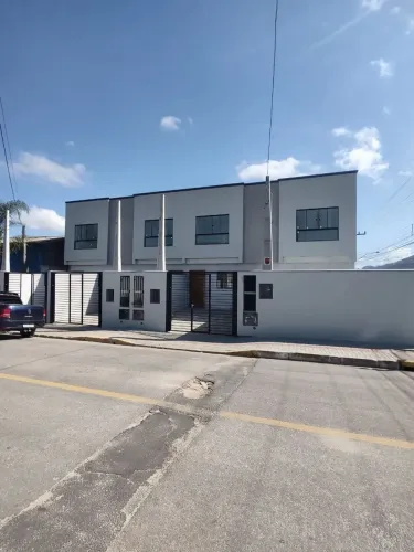 SOBRADOS EM ITAPEMA, COM 02 DORMS., FINANCIÁVEIS, PREÇO POPULAR!!! Morretes Itapema