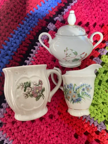 Peças antigas porcelana