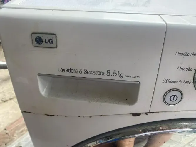 Máquina de lavar e seca 8 quilos meio
