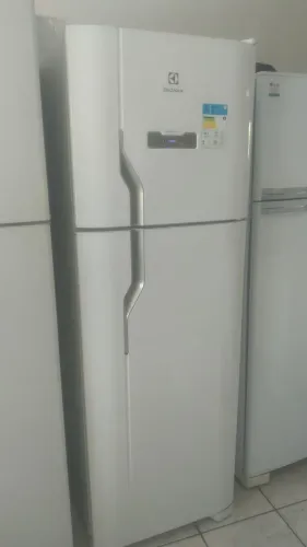Geladeira electrolux frost free df42 