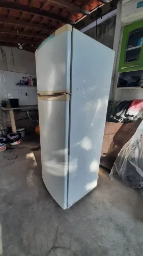 Geladeira Consul CRD36F Duplex.