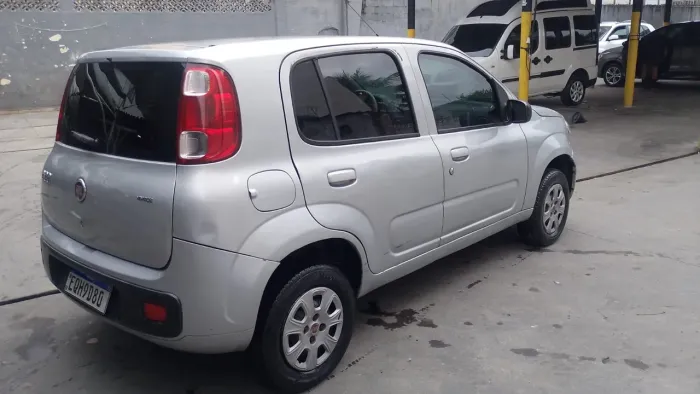 Fiat Uno Vivace Celeb. 1.0 EVO F.flex 8V 5P 2011