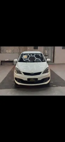 Chery Celer Hatch 1.5 16V Flex 5P 2015