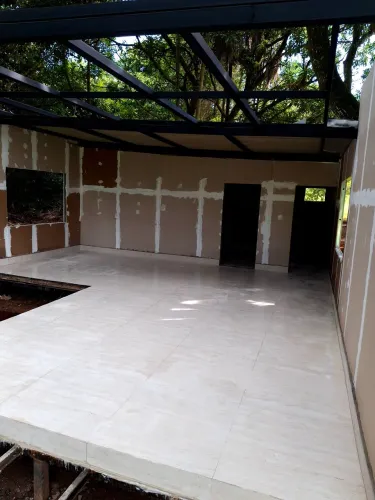 Assentador de piso e revestimento e pedras de mármore 