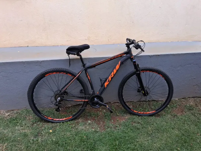 VENDO BICICLETA KRW, ARO 29, FREIO A DISCO, 24 VELOCIDADES