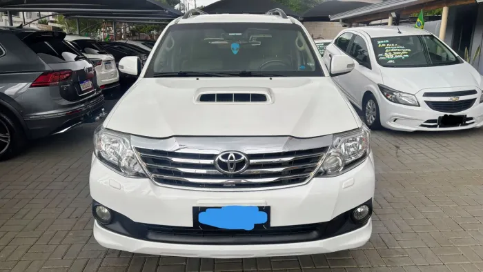 Toyota Hilux SW4 SRV D4-d 4X4 3.0 TDI Dies. AUT 2014