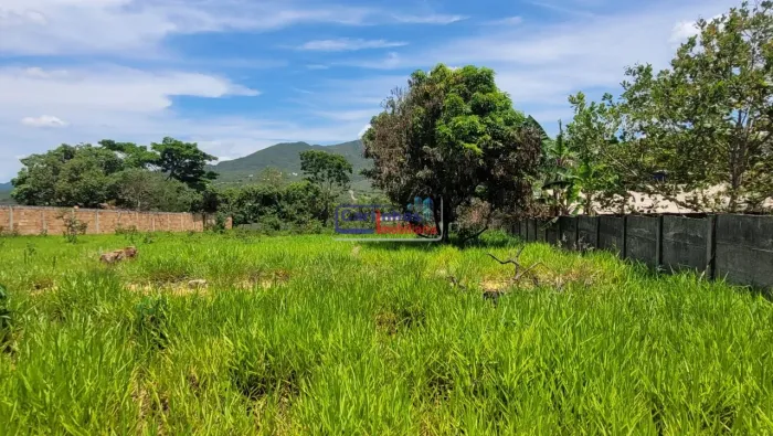 Terreno em Mateus Leme com 1.679m².