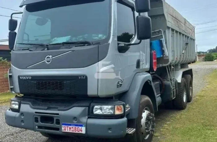 Volvo 330, caçamba com pistão frontal ano 2019, traçado