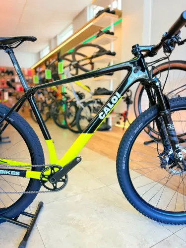 Bicicleta Caloi Racing Seminova