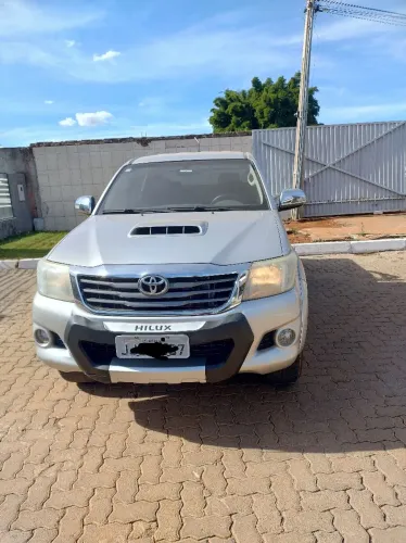 Toyota Hilux CD SRV D4-d 4X4 3.0 TDI Diesel AUT 2012