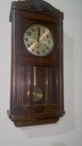 Relógio de parede relíquia  alemão ESKA   de 1954 
