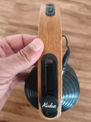 Vendo fone kuba disco. Impecável