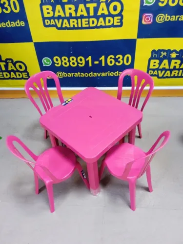 JOGO DE MESA INFANTIL COM 4 CADEIRAS (MESA DESMONTAVEL)