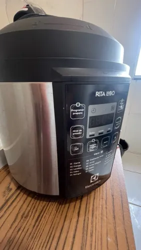Panela de Pressão Electrolux 