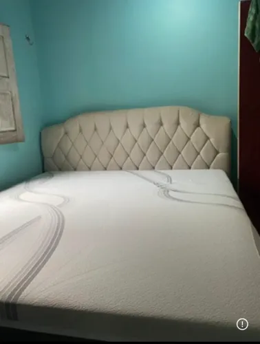 Cama Super King com cabeceira 