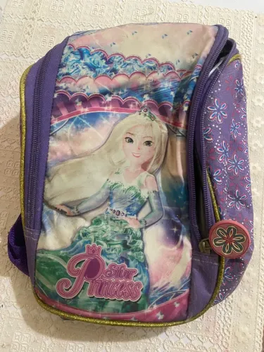 Lancheira da barbie para criança 