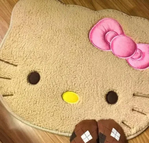 Tapete Hello Kitty Capacho Fofinho Veludo Felpudo Gatinho 50x60cm Novo