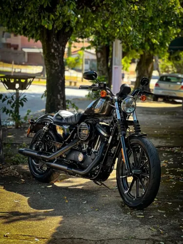 HARLEY-DAVIDSON XL 883N