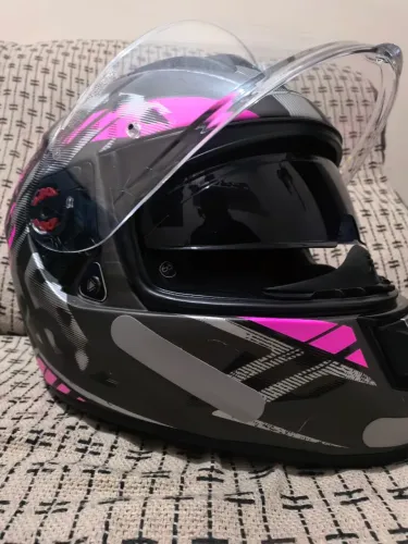 Capacete Tricomposto Ls2 tamanho 62