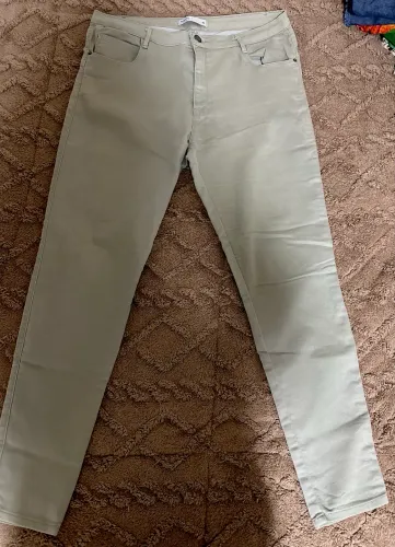 calça jeans verde 46