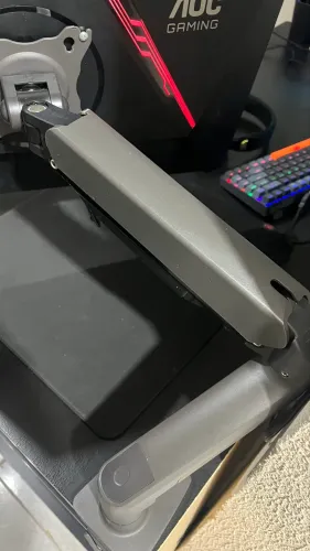 Braço articulado monitor de 17 a 30 polegadas