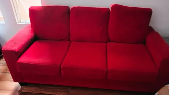 Vendo jogo de sofá usado 400,00. Não entrego. 