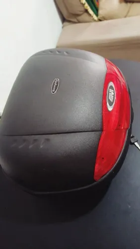 Baú givi