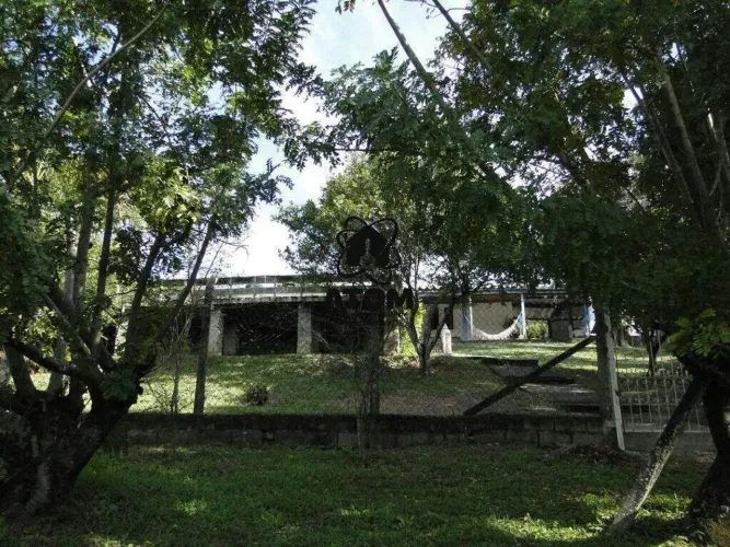 Chácara 7000m² com piscina na estrada do Barreiro
