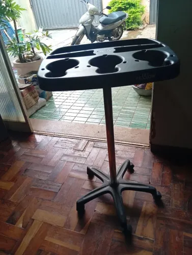 Carrinho auxiliar de cabeleireiro