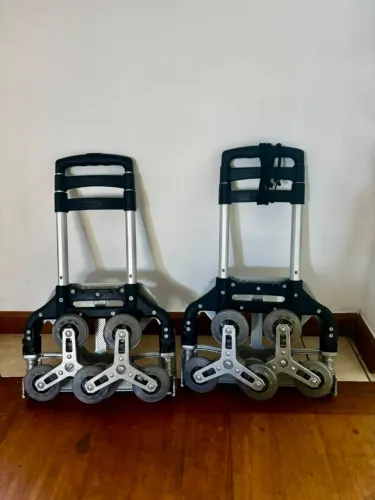 02 Carrinhos de mão para carga/transporte (Dobravel) até 75kg, de aluminio e rodas triplas