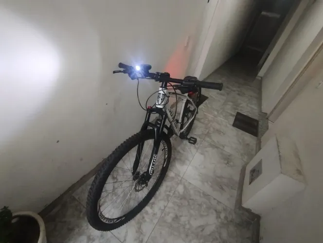 Bicicleta sutton Aro 29 freio hidráulico T 17 