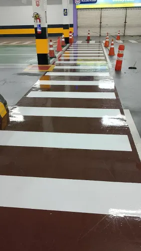 Revestimento e pintura epóxi 